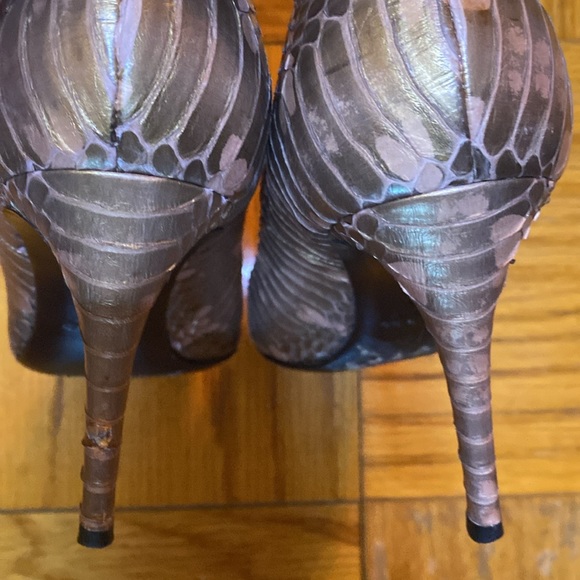 Giuseppe Zanotti bronze snakeskin heels, size 39 - Picture 5 of 11